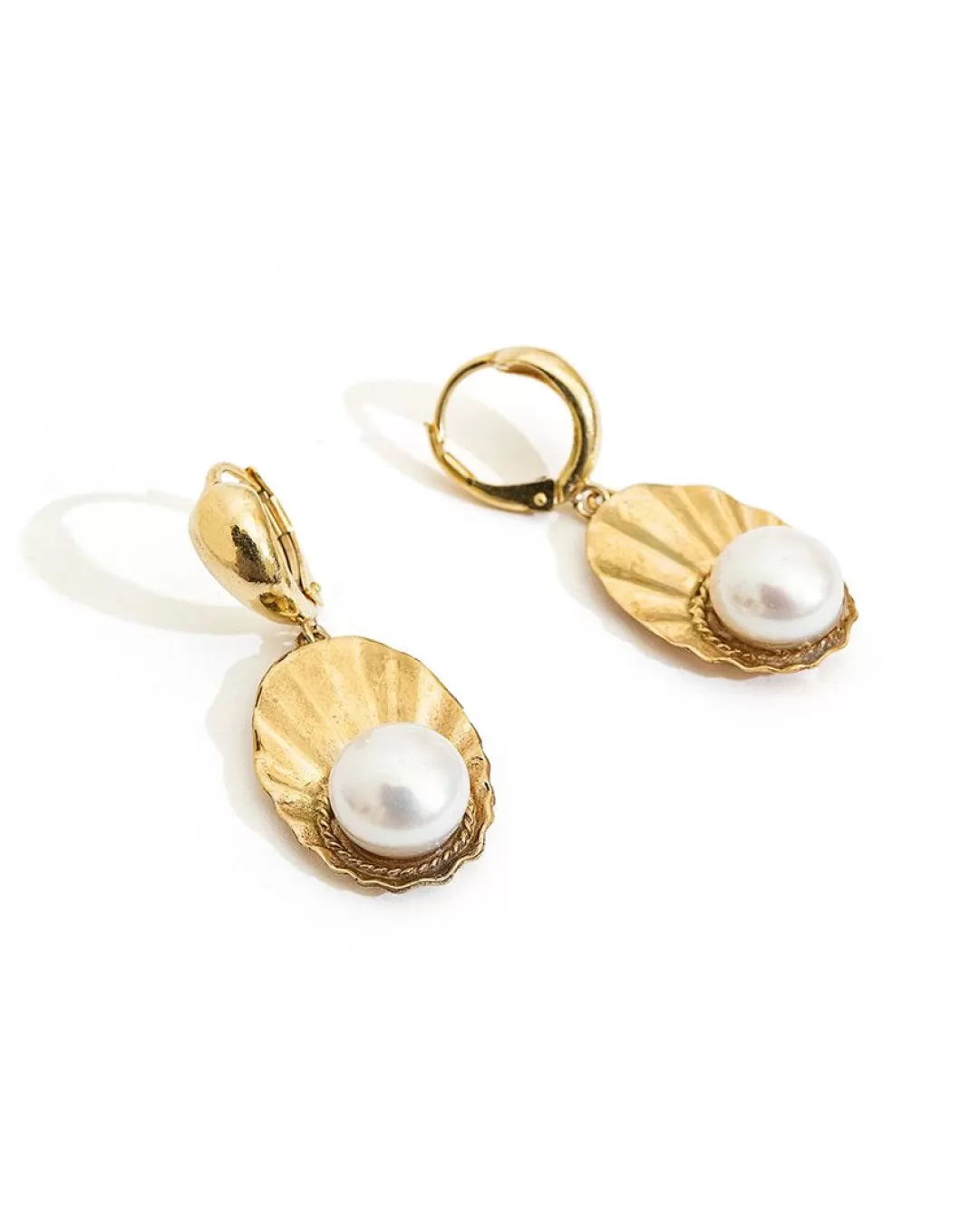 Women Liase Crown Shell Earrings With Pearls